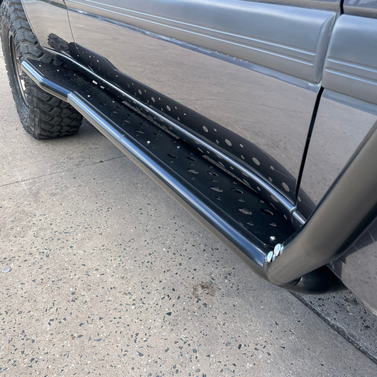 100 Series IFS Landcruiser TRADITIONAL Rock Sliders & Rails