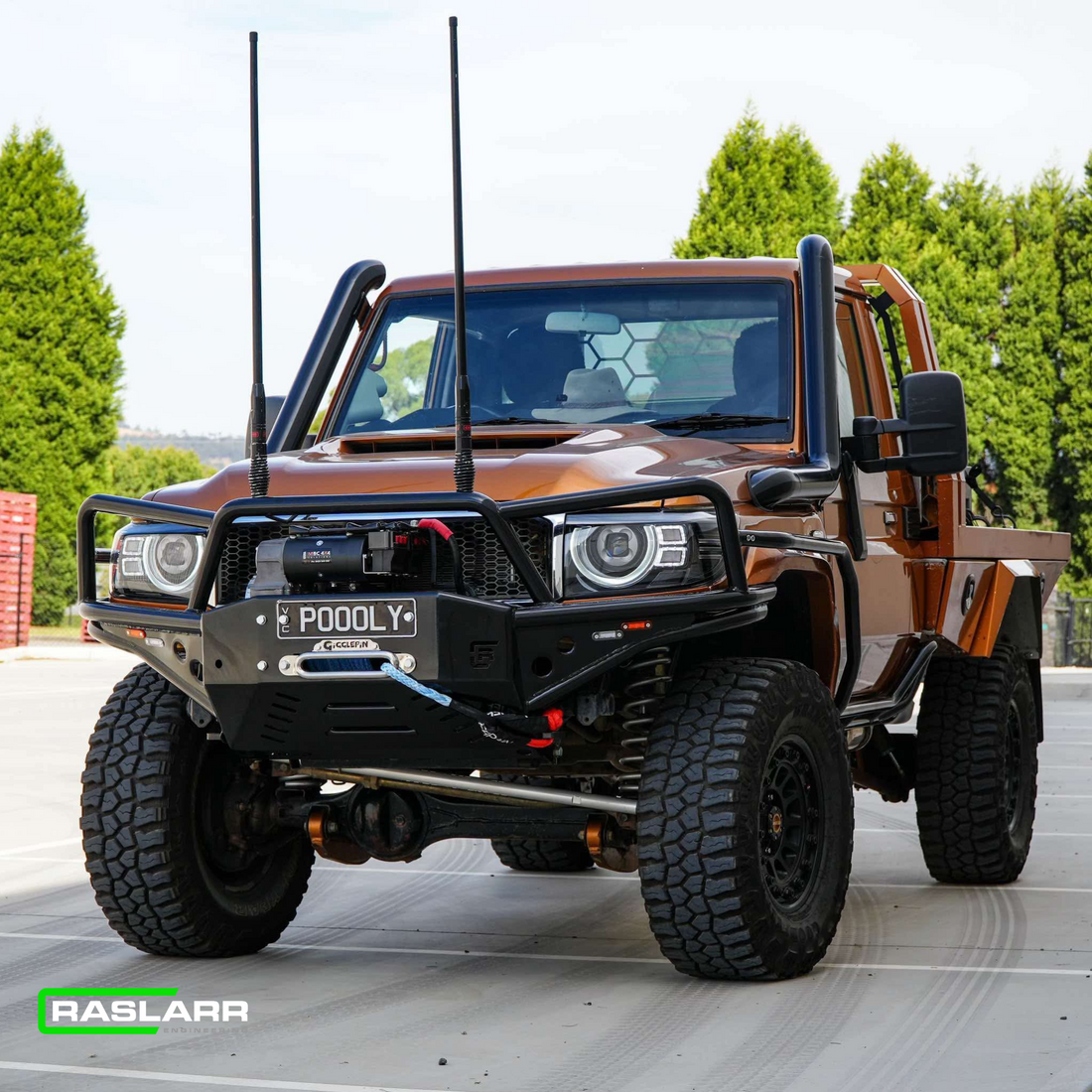 79 Series Dual Cab Toyota Lancruiser Pooly Bull Bar | Raslarr