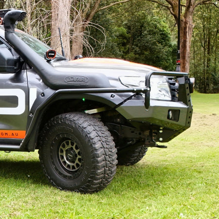 Raslarr Dallas Bull Bar Gunmetal Grey with Black on Toyota Landcruiser 200 Series branded with Stedi lights
