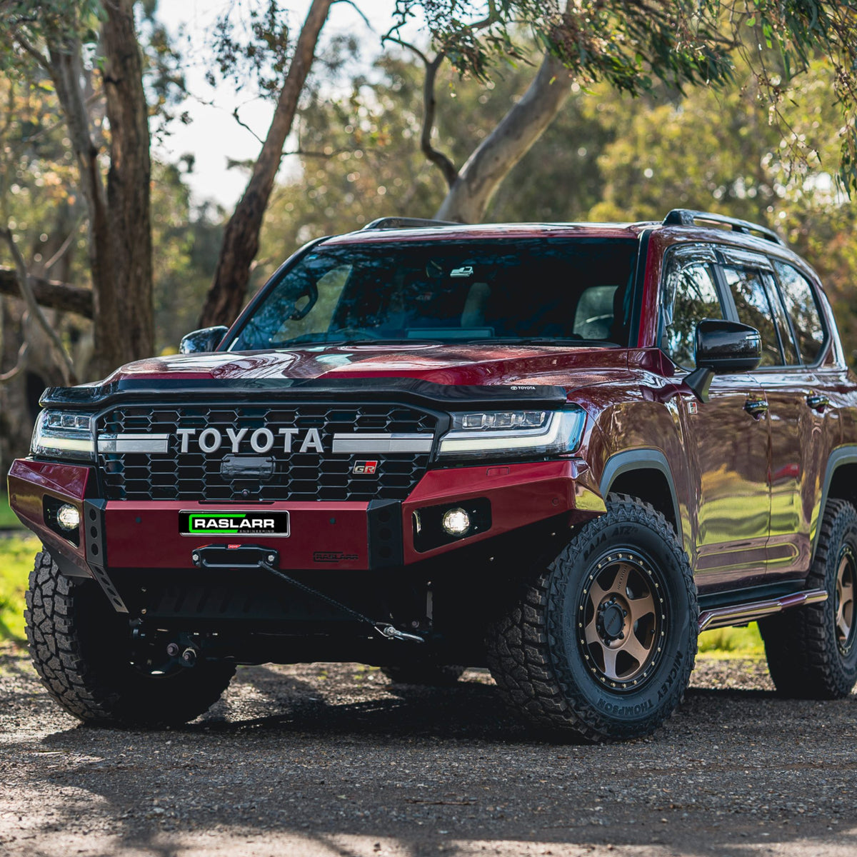 300 Series Toyota Landcruiser NO HOOP Bull Bar | Raslarr